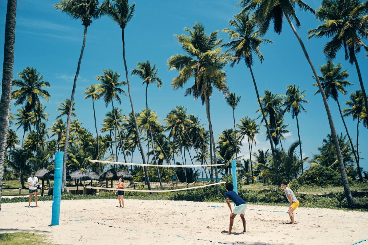 Iberostar Waves Bahia Hotel Praia do Forte Luaran gambar Beach volleyball on the island of Rarotonga