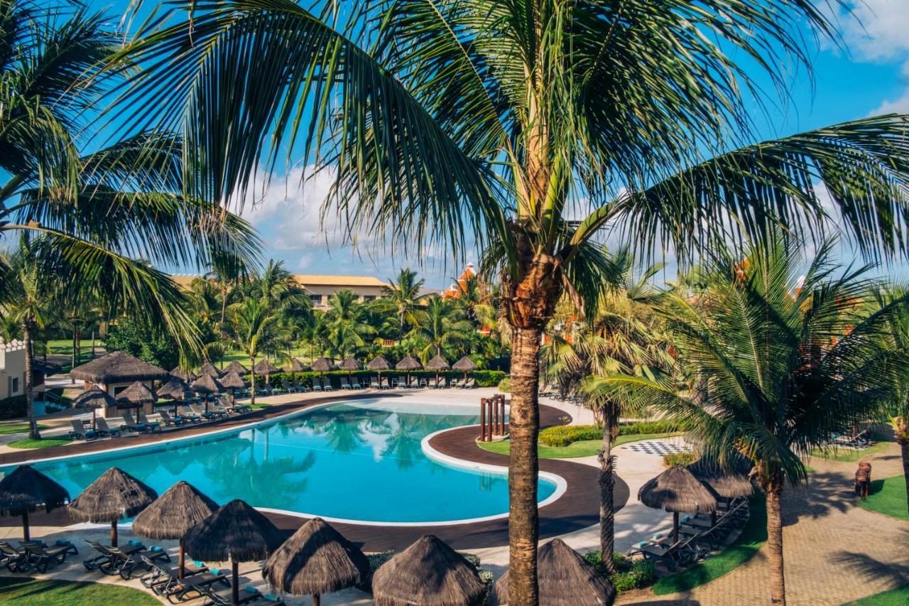 Iberostar Waves Bahia Hotel Praia do Forte Luaran gambar The pool at the resort